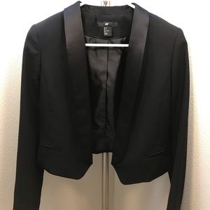 Black cropped blazer